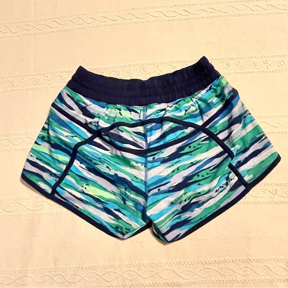 Lululemon Tracker Shorts Seven Wonders Multi Hero Blue Pattern Print Athletic 6 - Picture 2 of 9